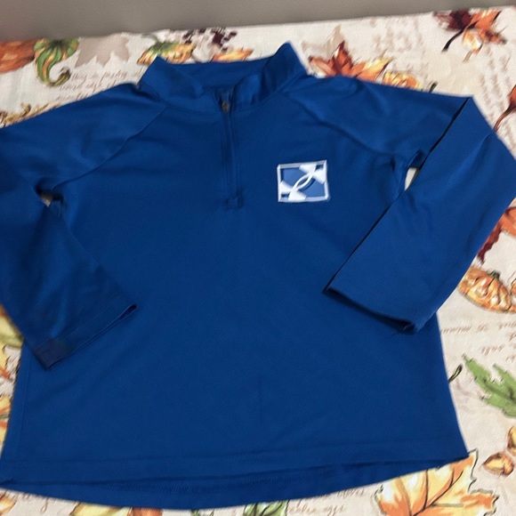 8/$12 Under Armour Blue Half-Zip Top - Picture 1 of 11
